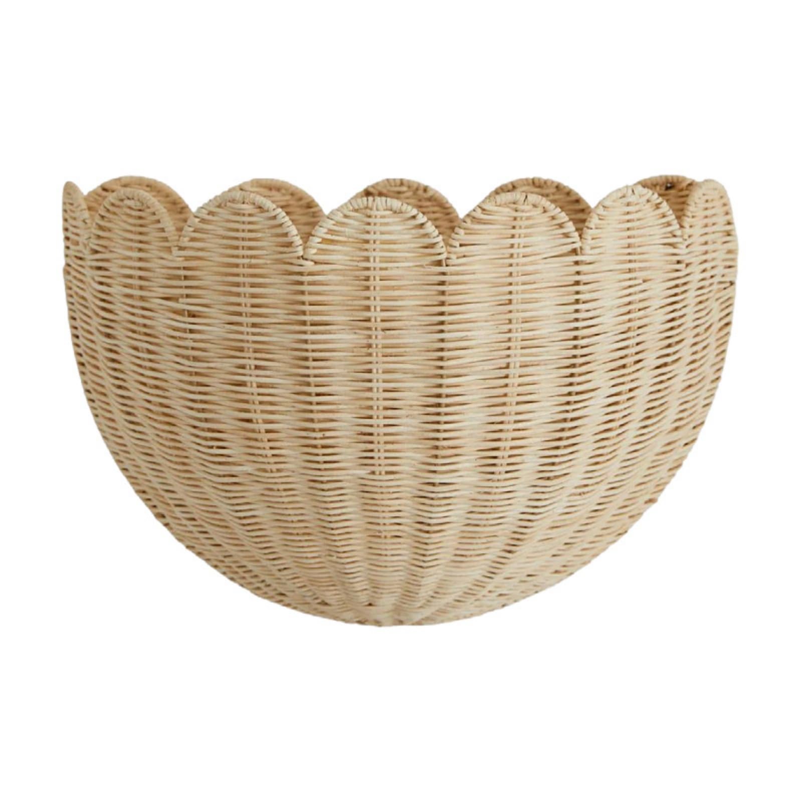 Scalloped Wicker Wall Basket, Rustic Wall Hanging Woven Basket for Fruit/Vegetable/Plant/Toiletries in Kitchen/Bathroom/Living Room Decor