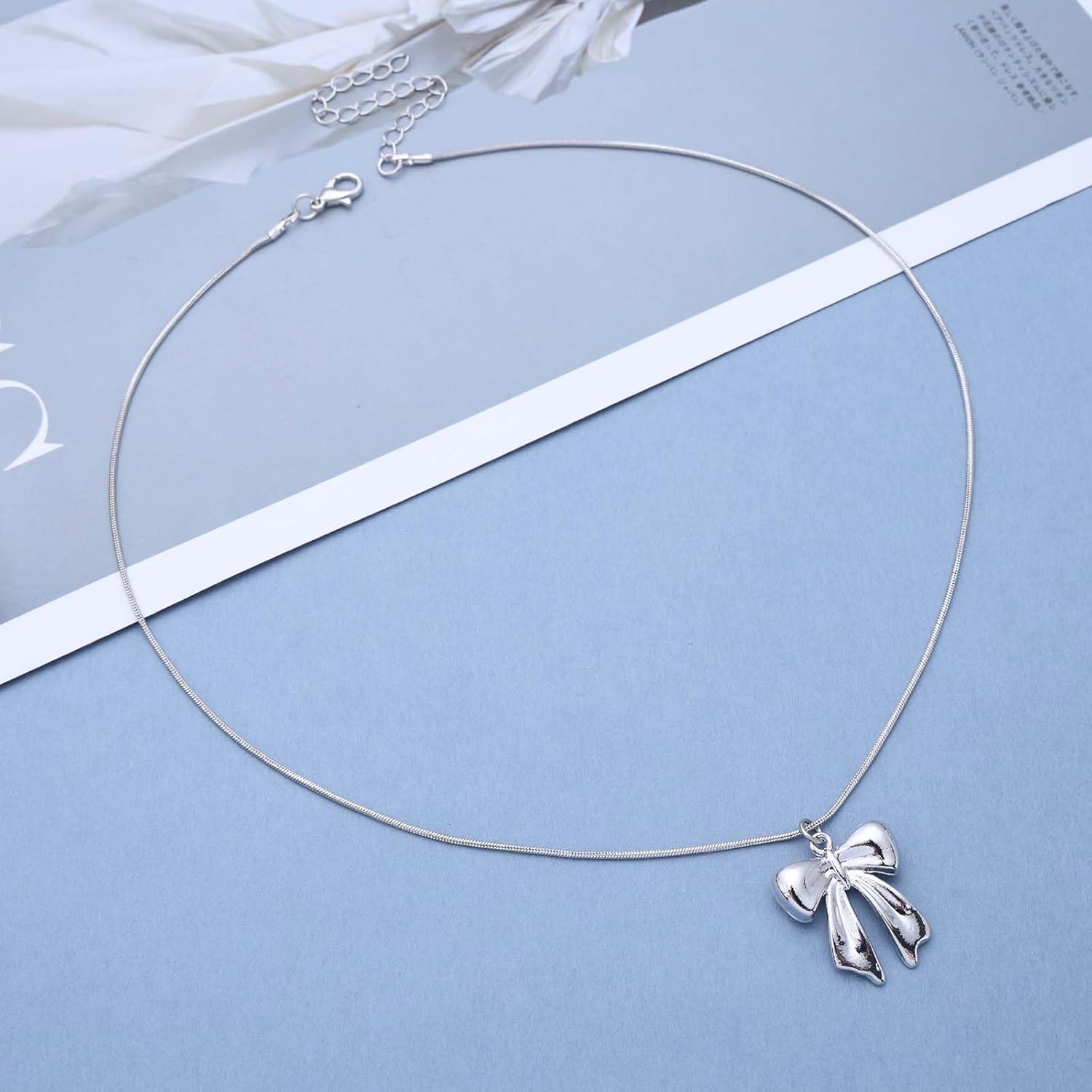 Vintage Bow Pendant Necklace Silver Round Snake Chain Necklace 3D Bow Choker Necklace Minimal Bow Necklace for Women - Image 3