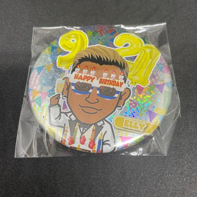 缶バッジELLY バースデー