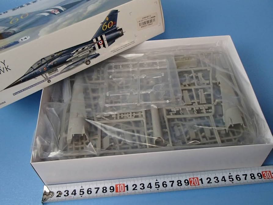 Amazon | キティホーク 1/48 ミラージュF1-B 戦闘機 KH80112
