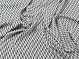 Quantité : par mètre John Critère robe en tissu imprimé géométrique microfibre noir et blanc – par mètre + Guide Craft