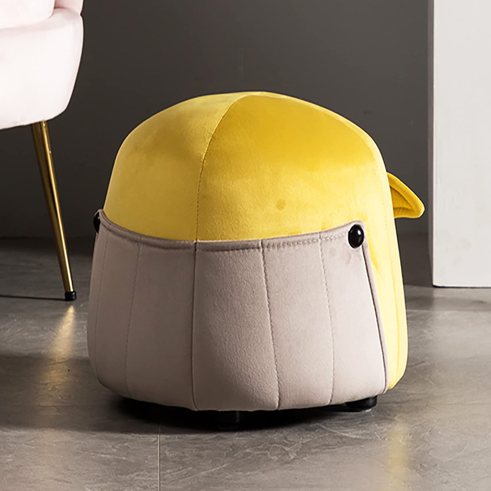 Petit repose-pieds d'appoint et tabouret de canapé compact pour optimiser l'espace du salon