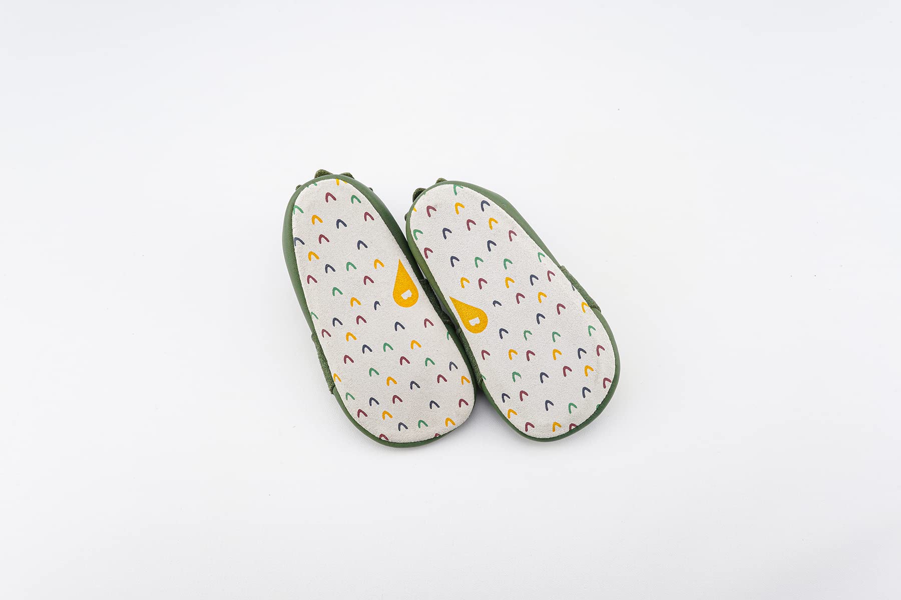Bobux | Scarpine per bambini con molti design diversi | Scarpe per neonati | Scarpe in pelle per neonati | Scarpe per primi passi | Verde coccodrillo | 15-21 mesi