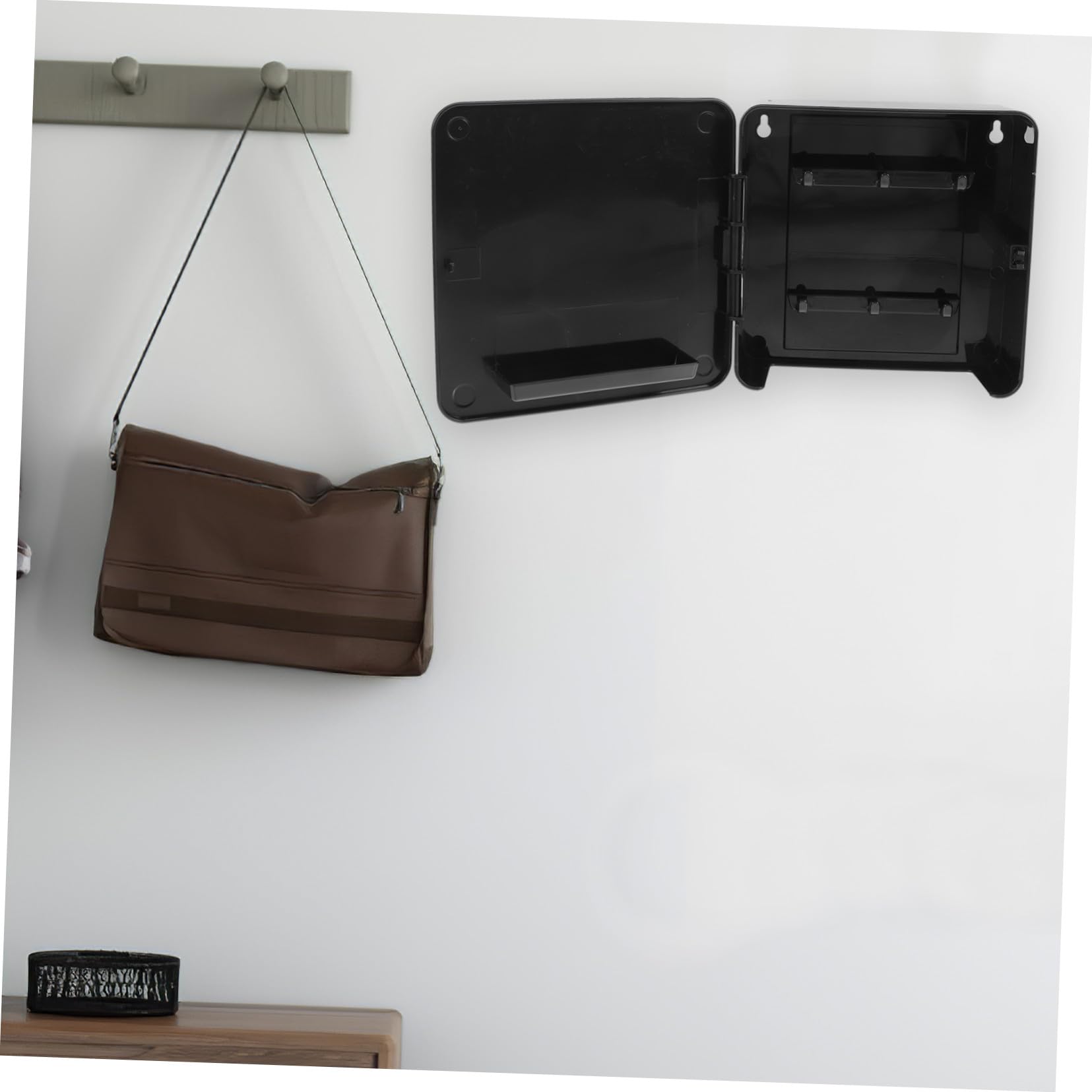 Portachiavi da Parete in Plastica Stile Moderno, Appendichiavi Magnetico senza Foratura, Porta Chiavi Elegante per Ingresso e Casa, Organizer da Muro Nero