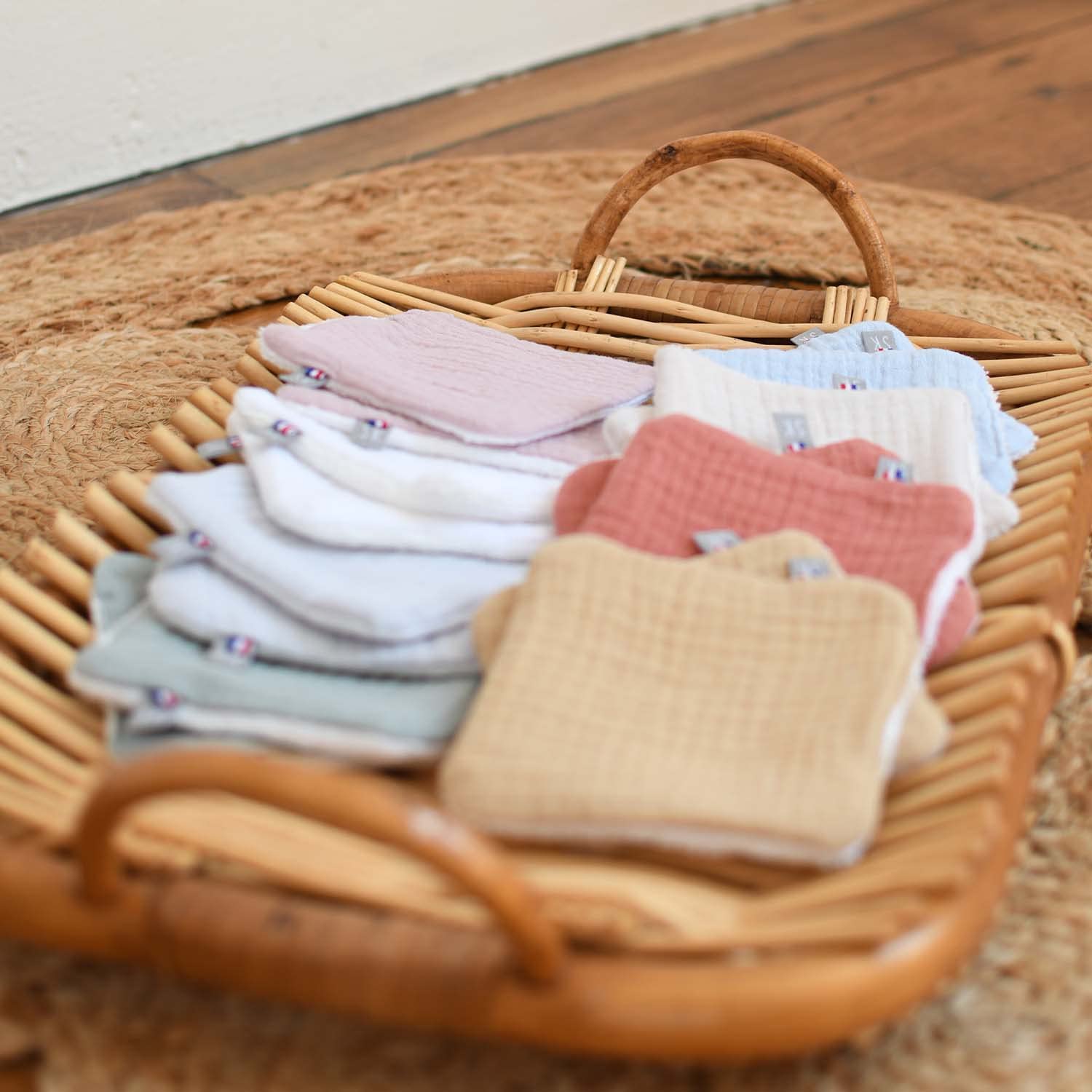 SEVIRA KIDS - Pochon distributeur et ses 8 lingettes lavables, Jeanne - 22x12x12 cm Made in France
