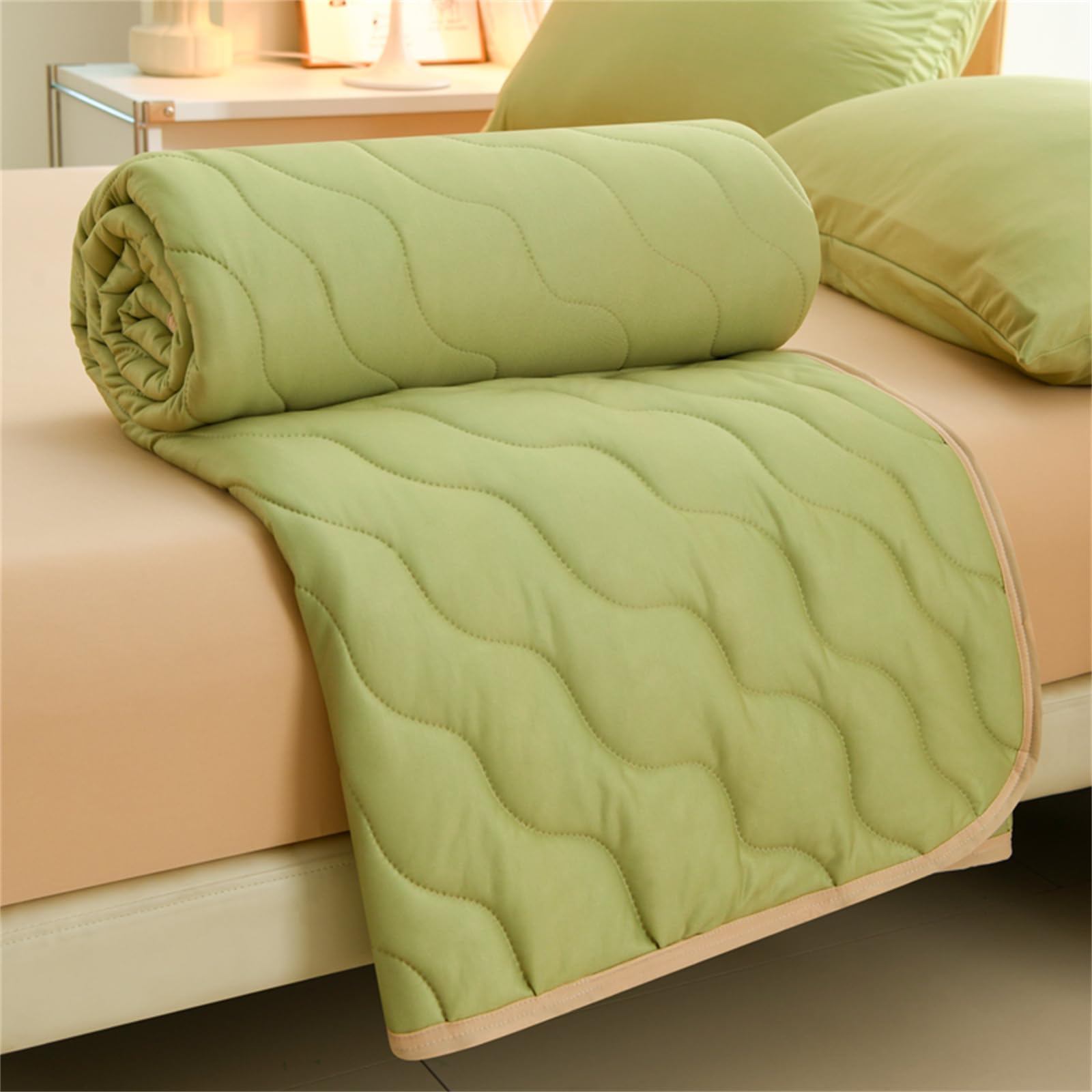 Odot Coverless Duvet 4.5 Tog for Single Double King Size, Summer Duvet No Cover Cosy and Lightweight Quilt Breathable Bedspreads Quilted Throw for Beds (Khaki Green,100 * 150cm)