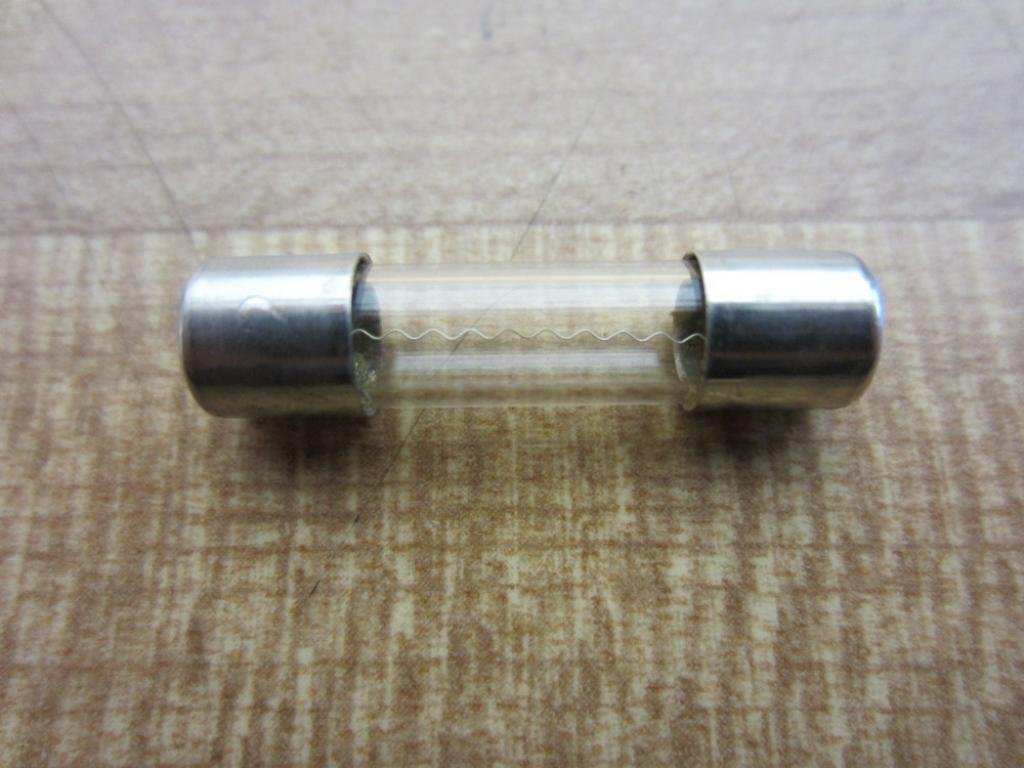 Bussmann AGX-2 AGX Serie Fusibile ad azione rapida 2 Amp 250 V Tubo in vetro 1/4" x 1" (confezione da 5)