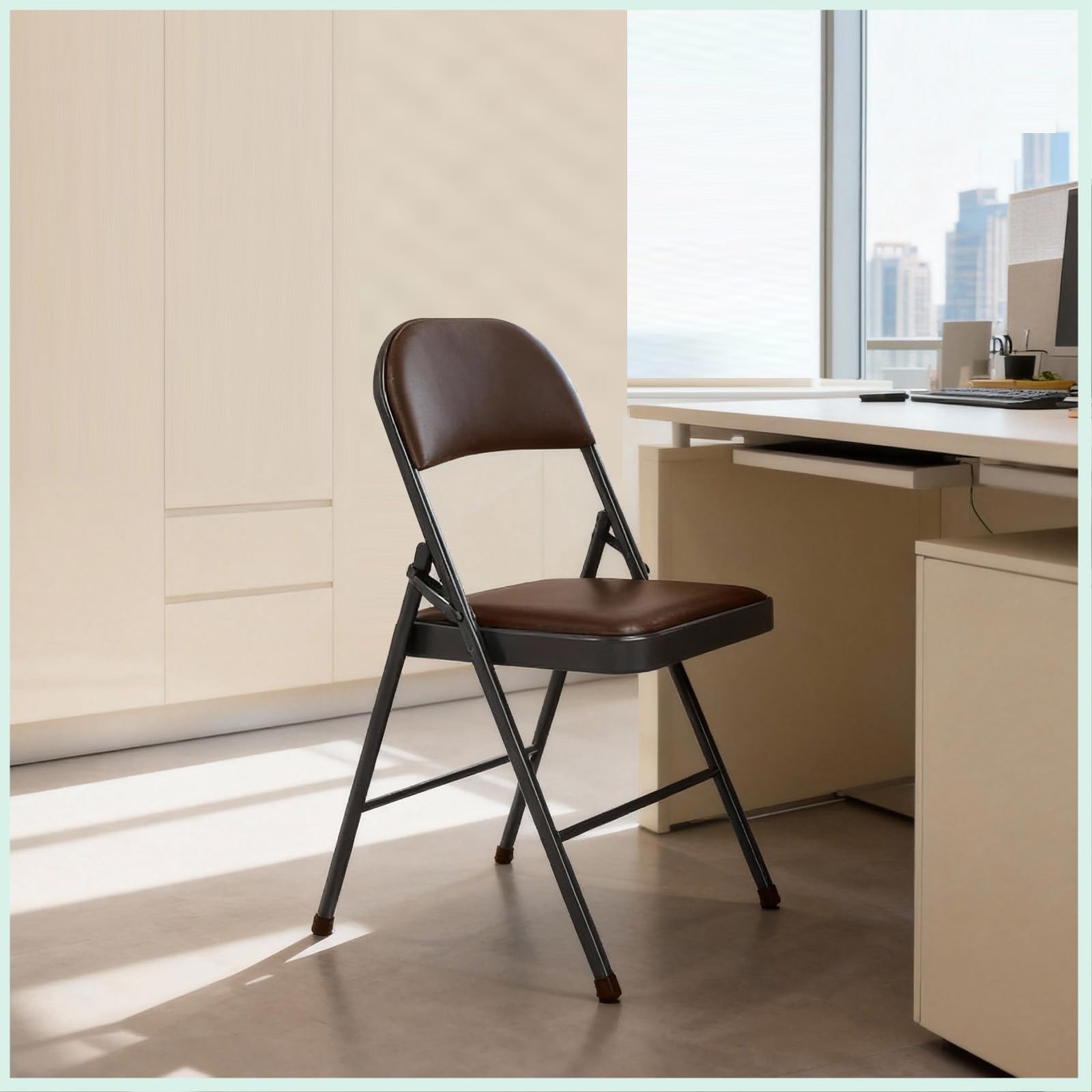 Chaise Pliante en Cuir PU Rembourrée, Cadre en Métal Solide, Légère et Compacte, pour Bureau, Maison, Événements (6, Marron)