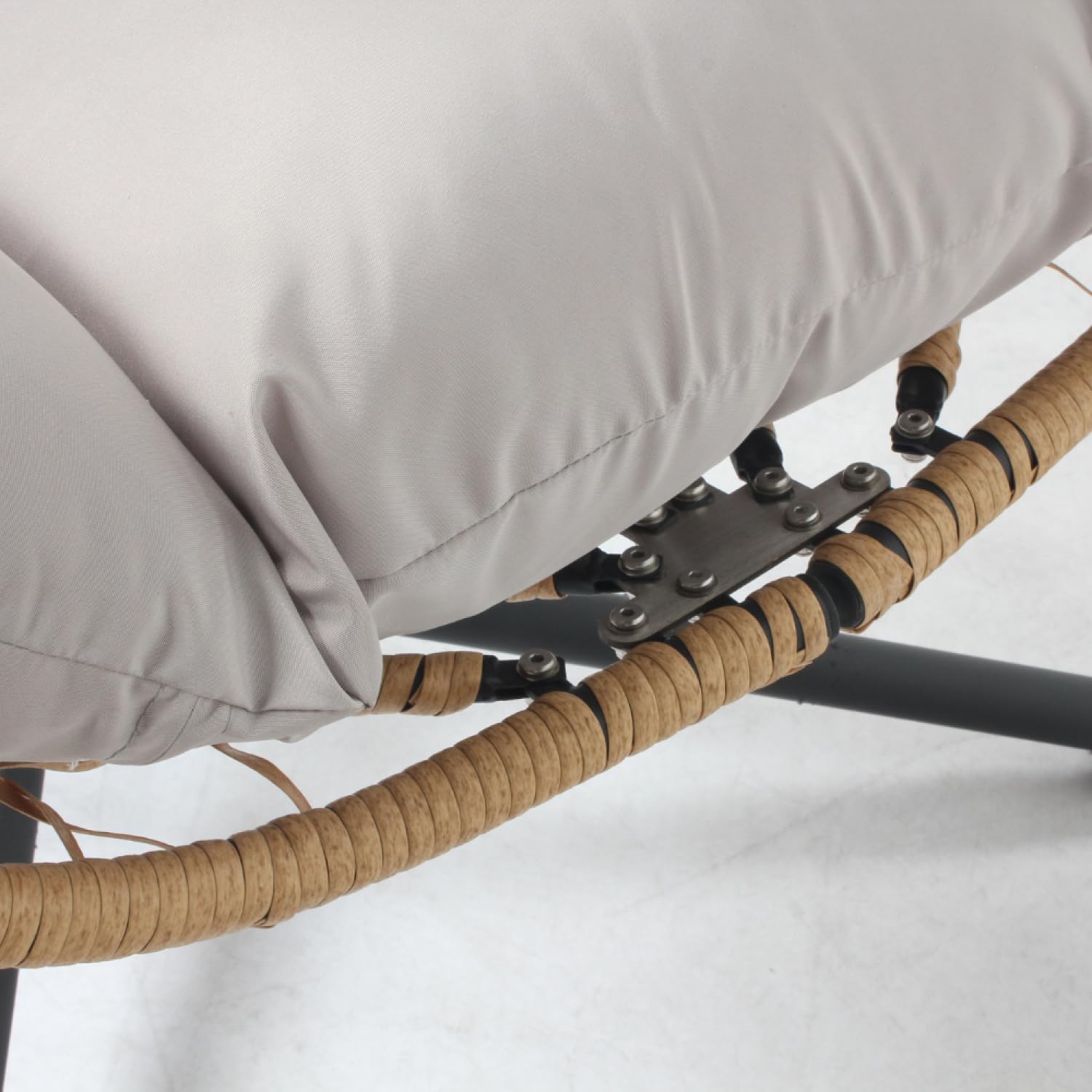 CONCEPT USINE | Fauteuil Suspendu avec Support en Résine Tressée | Design CUZCO Rotin Naturel | Structure Acier Robuste | Coussins Déperlants & Amovibles | Balançoire 1 Place | Intérieur & Extérieur