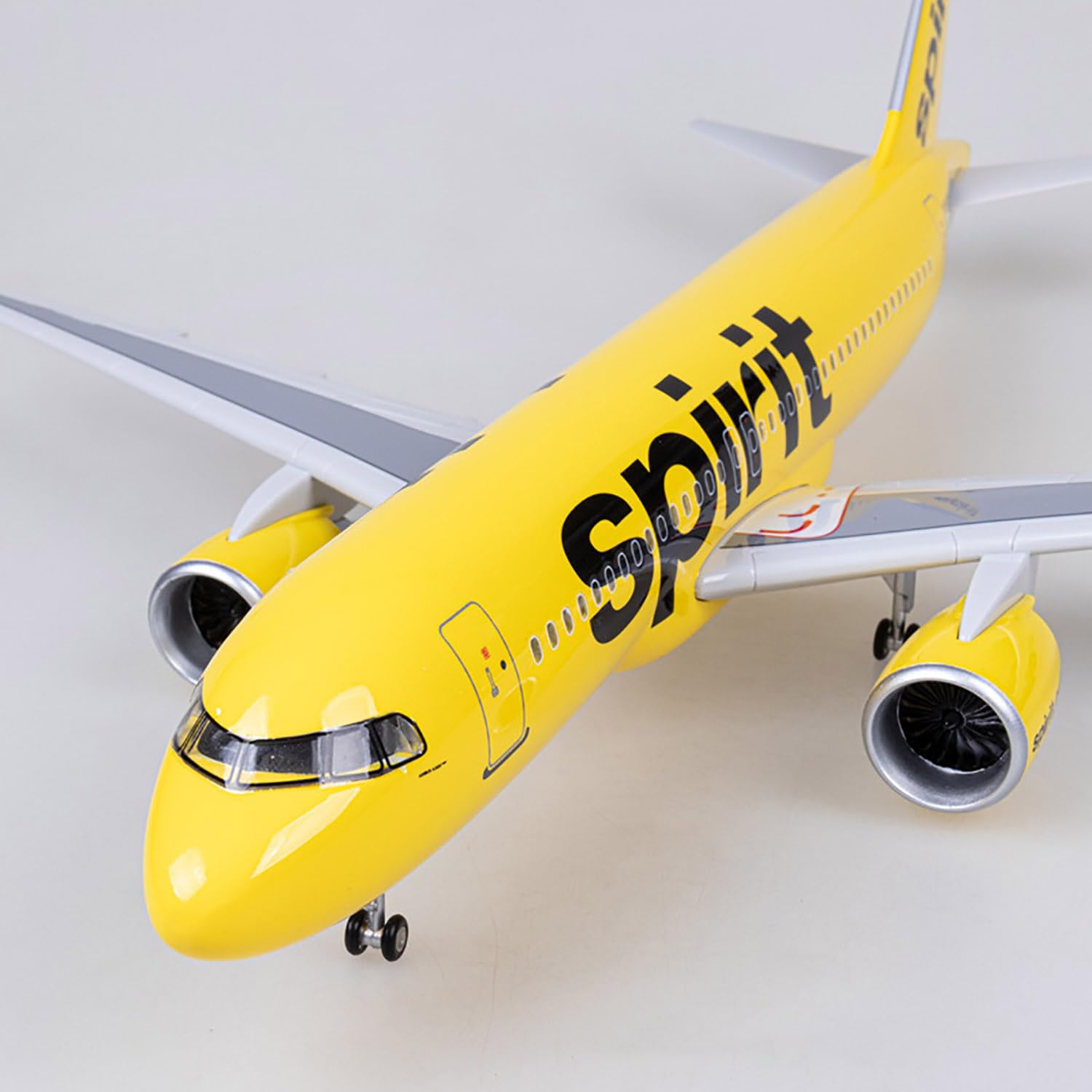 Amazon.com: Spirit Airlines A320 modelo a escala 1:80 de 18.5