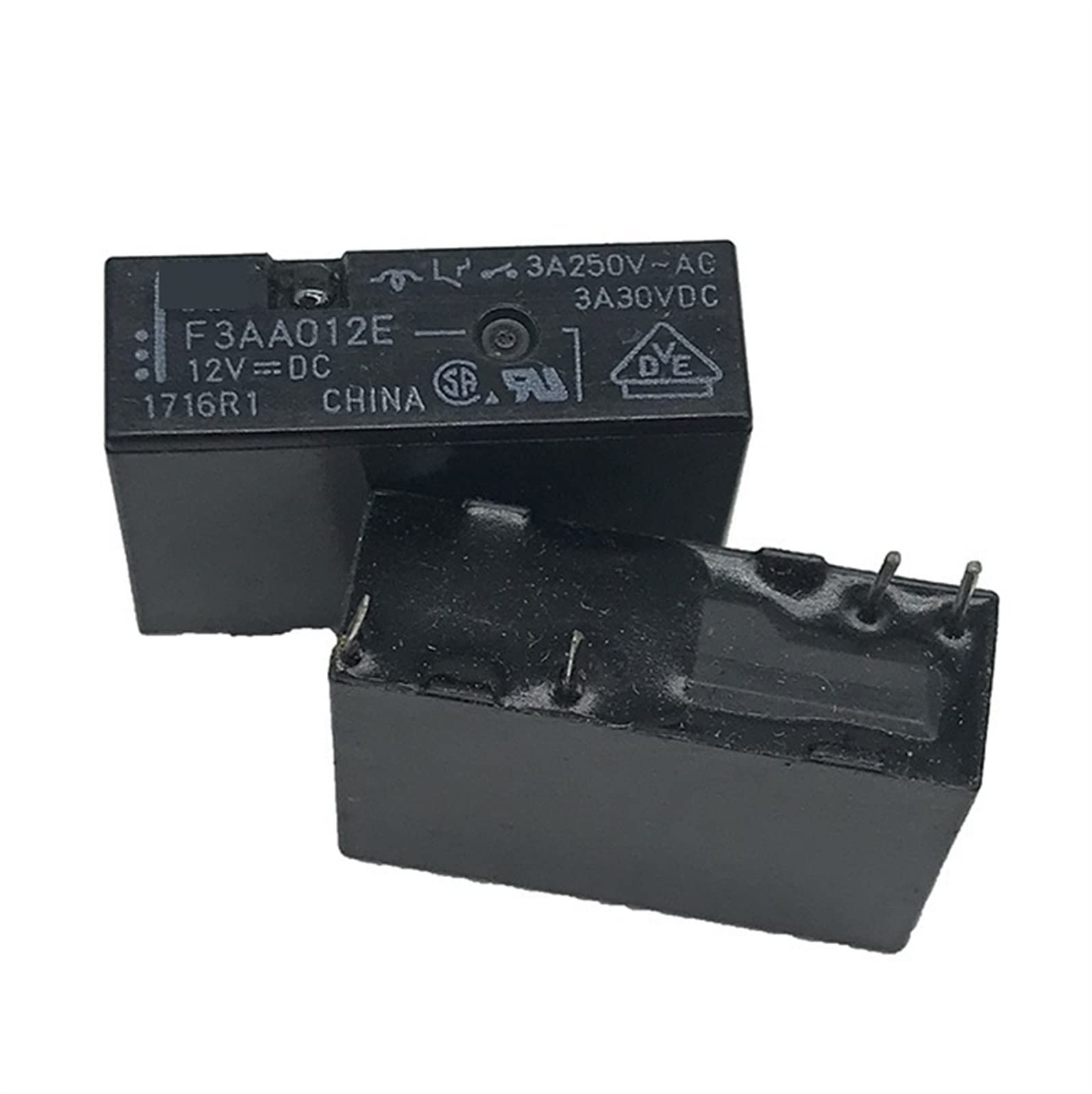 Relés electromagnéticos MESKEL de 4 pines, 12VDC y capacidad de 3A