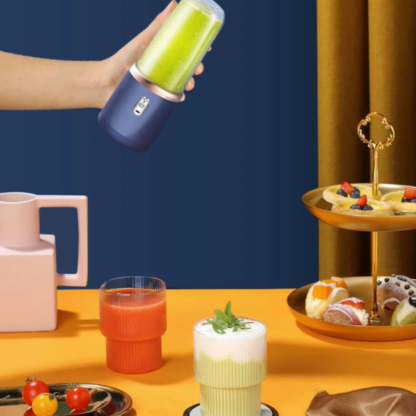 Plastikowy przenośny blender wygodny 6-ostrzowy przenośny blender osobisty elektryczny ładowany idealny do mieszania 400 ml (niebieski)
