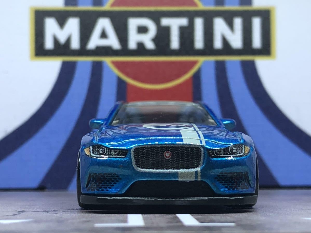 Amazon.co.jp: ホットウィール ワイドスピード ジャガー XE SV