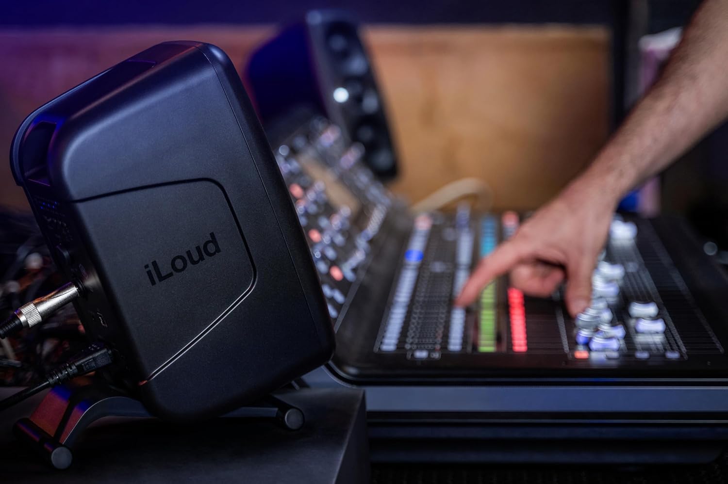 IK Multimedia iLoud MTM MKII - Pair of new generation compact hi