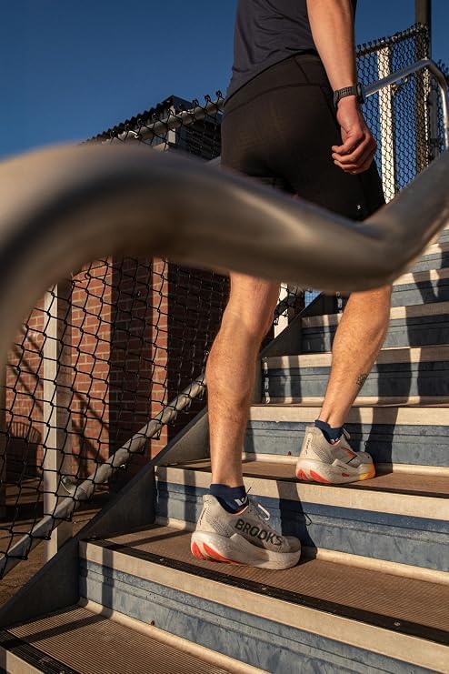 Image of Swiftwick ASPIRE Zero No Show Performance Socks