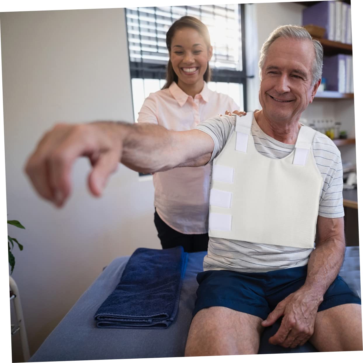 Gogogmee Rib Support Belt Chest Binder Rib Binder Men Chest Brace Belt Random Color