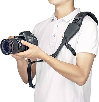 Canon AE-1 ズームレンズ ストロボ ストラップ セット Canon AE-1 ズームレンズ ストロボ ストラップ セット Canon AE-1