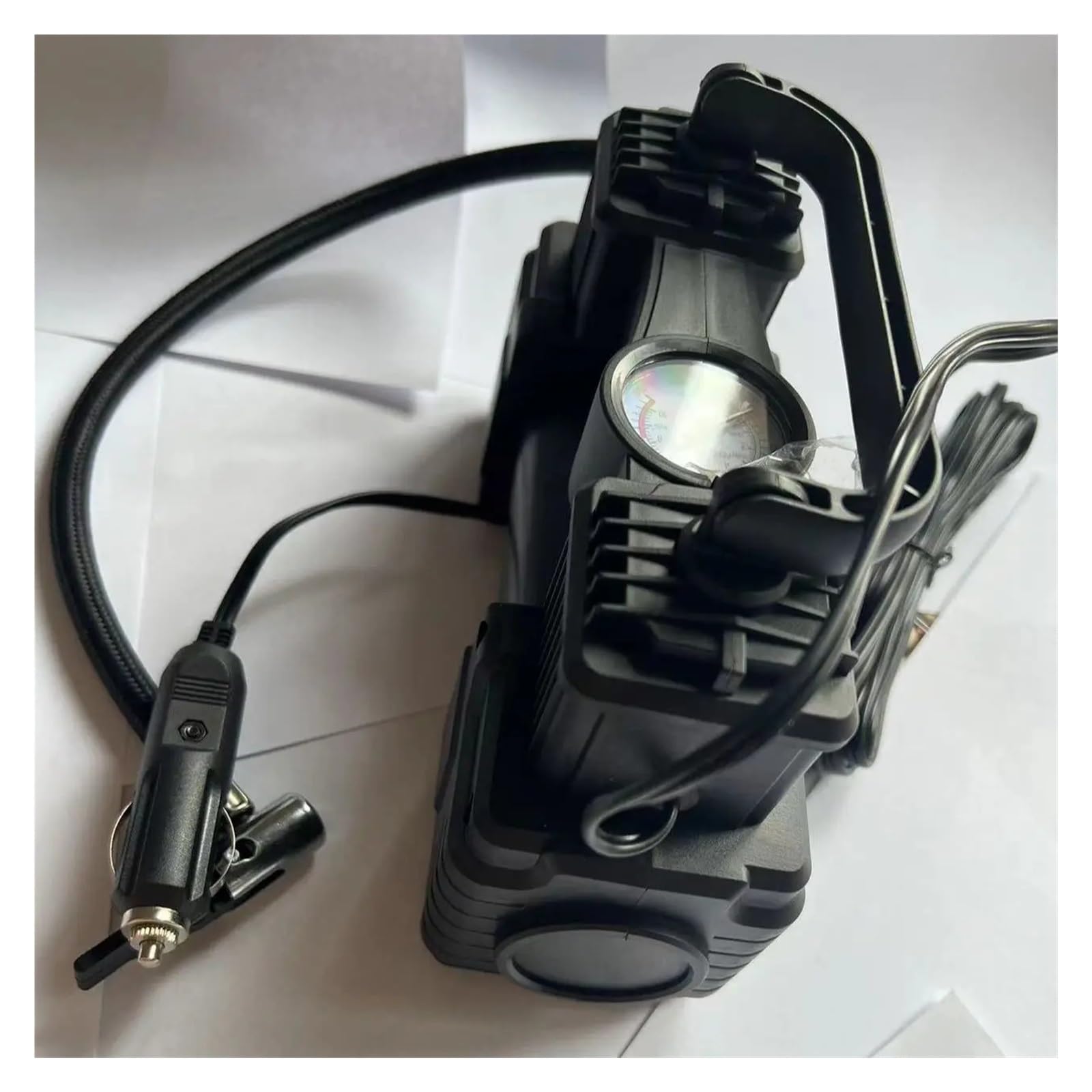 Przenośna Sprężarka Powietrza Inflator Opon 150 Psi 12V DC Pompka Do Samochodowych Z Cyfrowym Manometrem Auto Jasna Latarka Awaryjna Natychmiastowa Inflacja