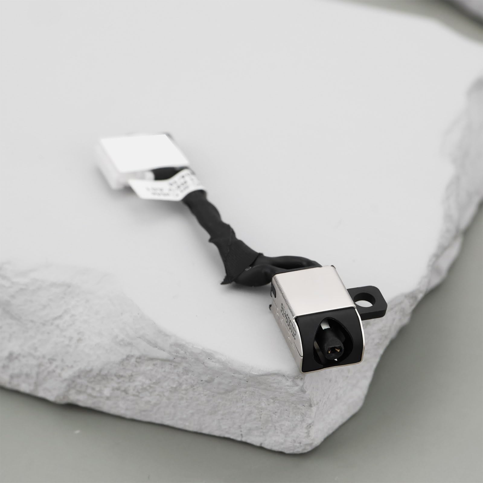 Port ładowania laptopa Złącze DC Jack 450.0F703.0001 Kompatybilne z Dell P88F001 K0XF2 0K0XF2 CN-0K0XF2 CN-0K0XF2