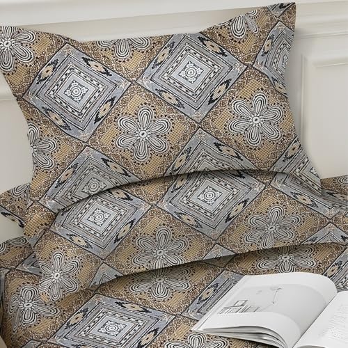 Image of Weave & Decor Super Soft Super Comfortable 144 TC 90x90 inches Printed Cotton Double Bed Bedsheet with Two Pillow Covers
