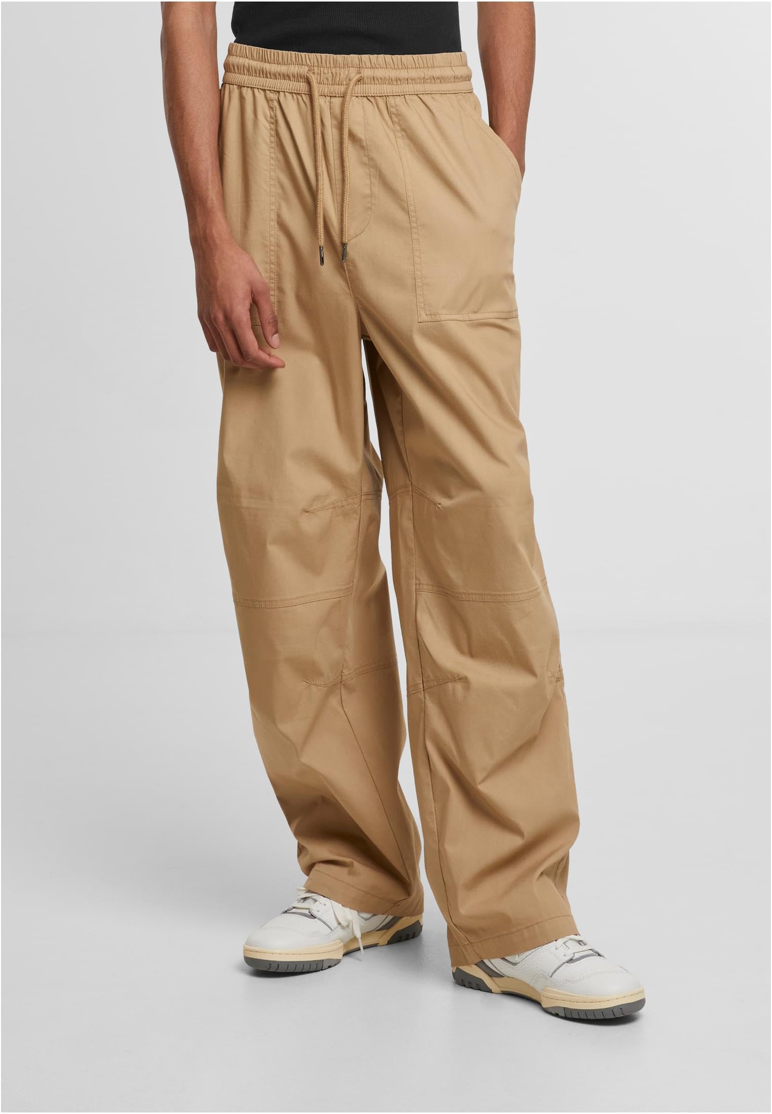 Urban Classics Loose Fit Pants with Darts