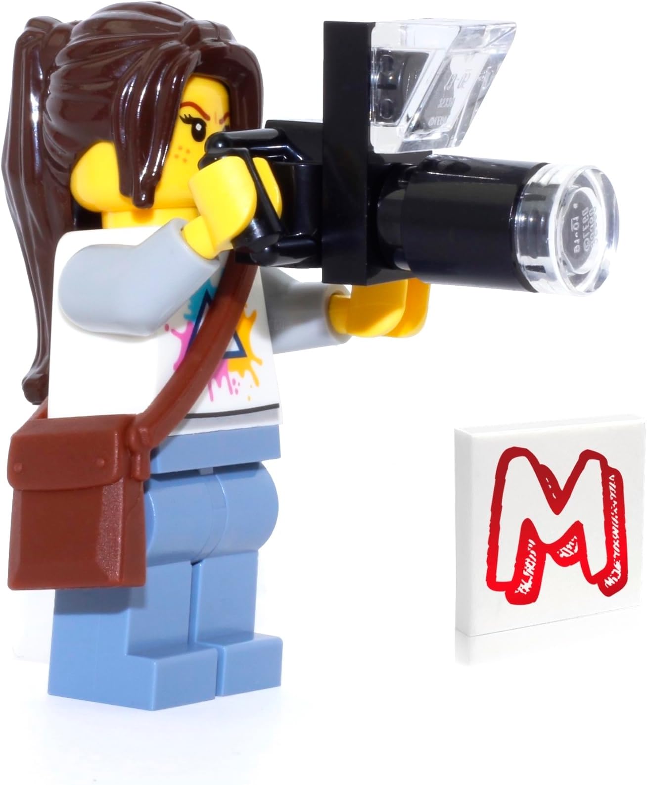 Outdoor Minifigure: Nature Photographer (Female with Long Lens Camera) 60202