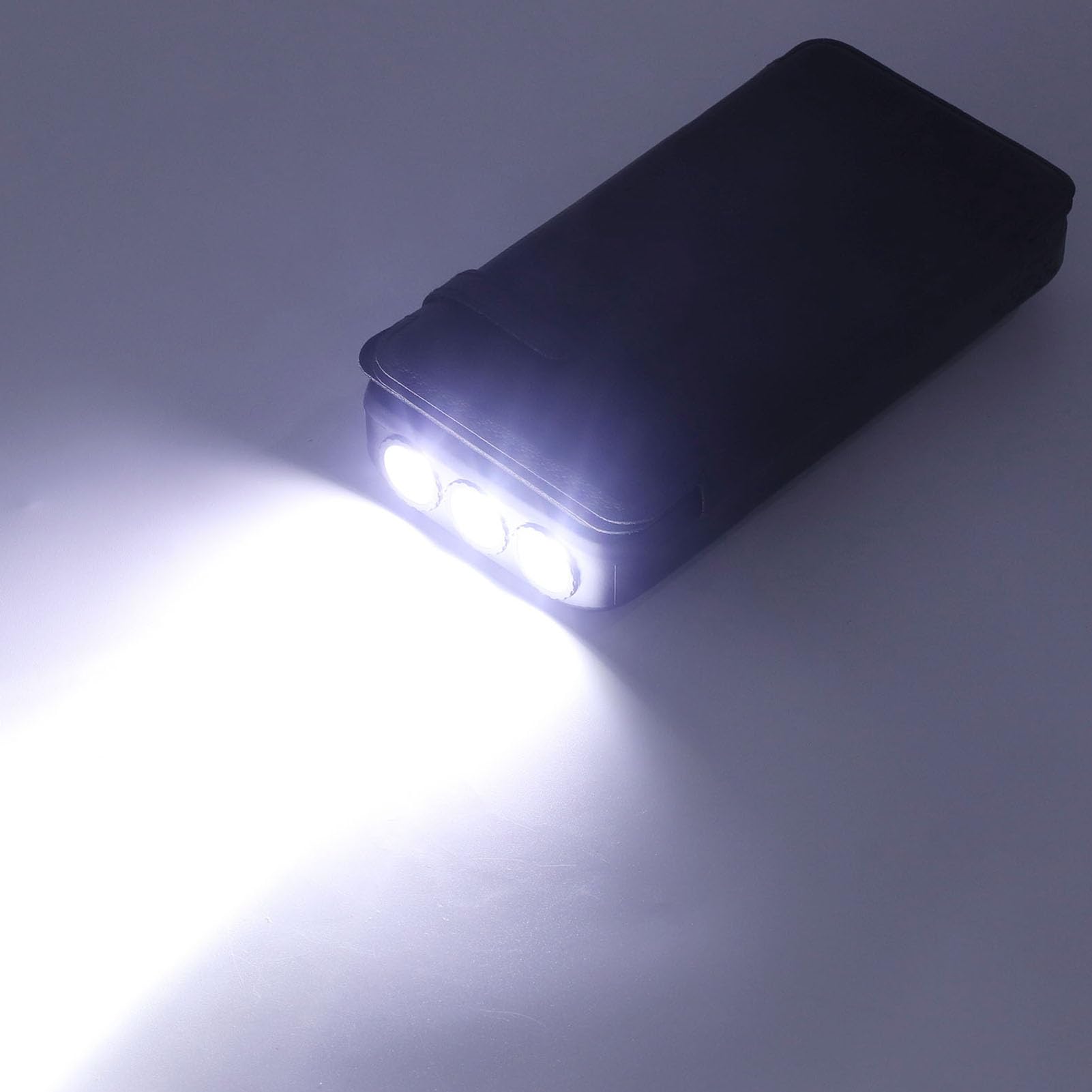 Solar Power Bank Impermeabile 20000mAh Caricatore a Ricarica Rapida per Uso Esterno con 3 Cavi Integrati