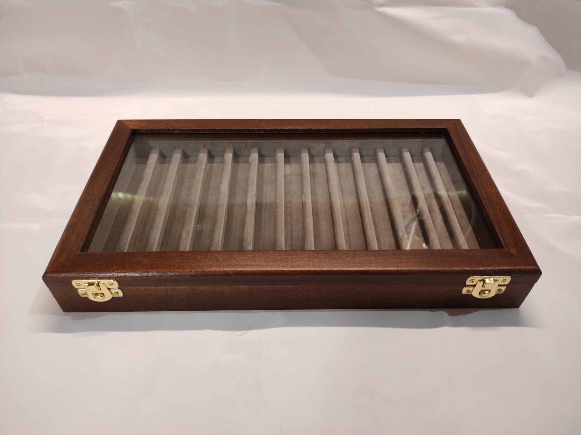 Coins&More Vetrina Espositore per Penne in Legno e Velluto con Coperchio in Vetro, Cofanetto Porta Penne da Collezione Artigianale per 13 Penne Stilografiche