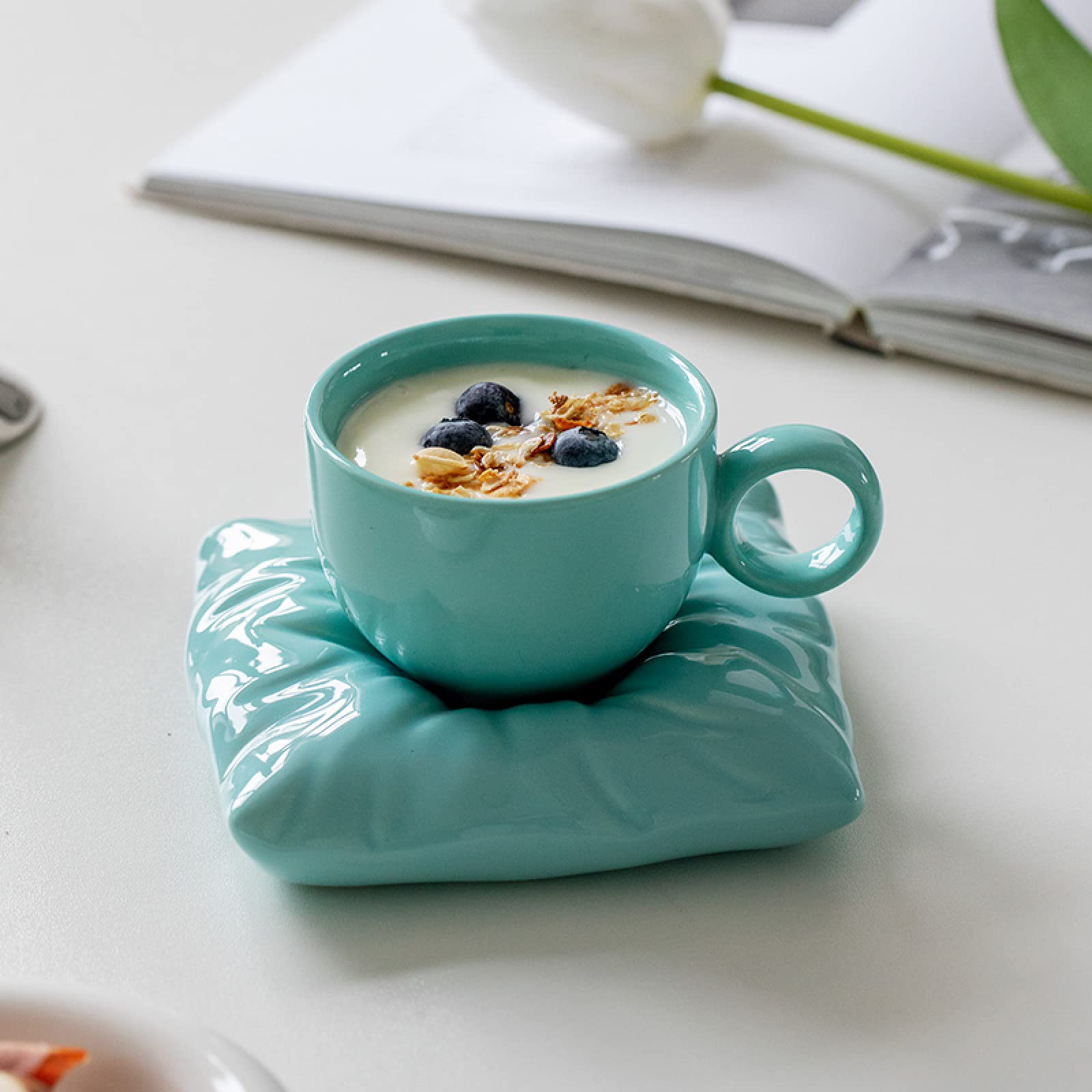 Tazza da caffè in ceramica Tazza con cuscino blu con piattino Tazza da tè Tazza da caffè in ceramica Tazza Regalo per ufficio e casa