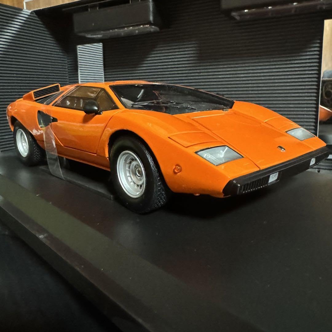 Amazon.co.jp: 絶版 未展示品 京商118ランボルギーニ カウンタック  