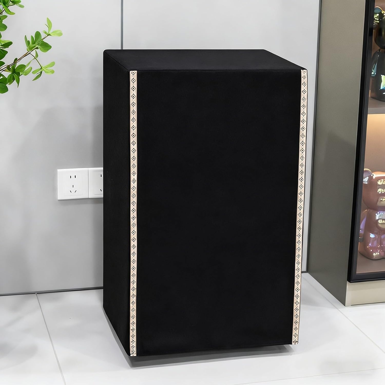 Cubiertas para cajas fuertes con apertura frontal que evitan el polvo diario
