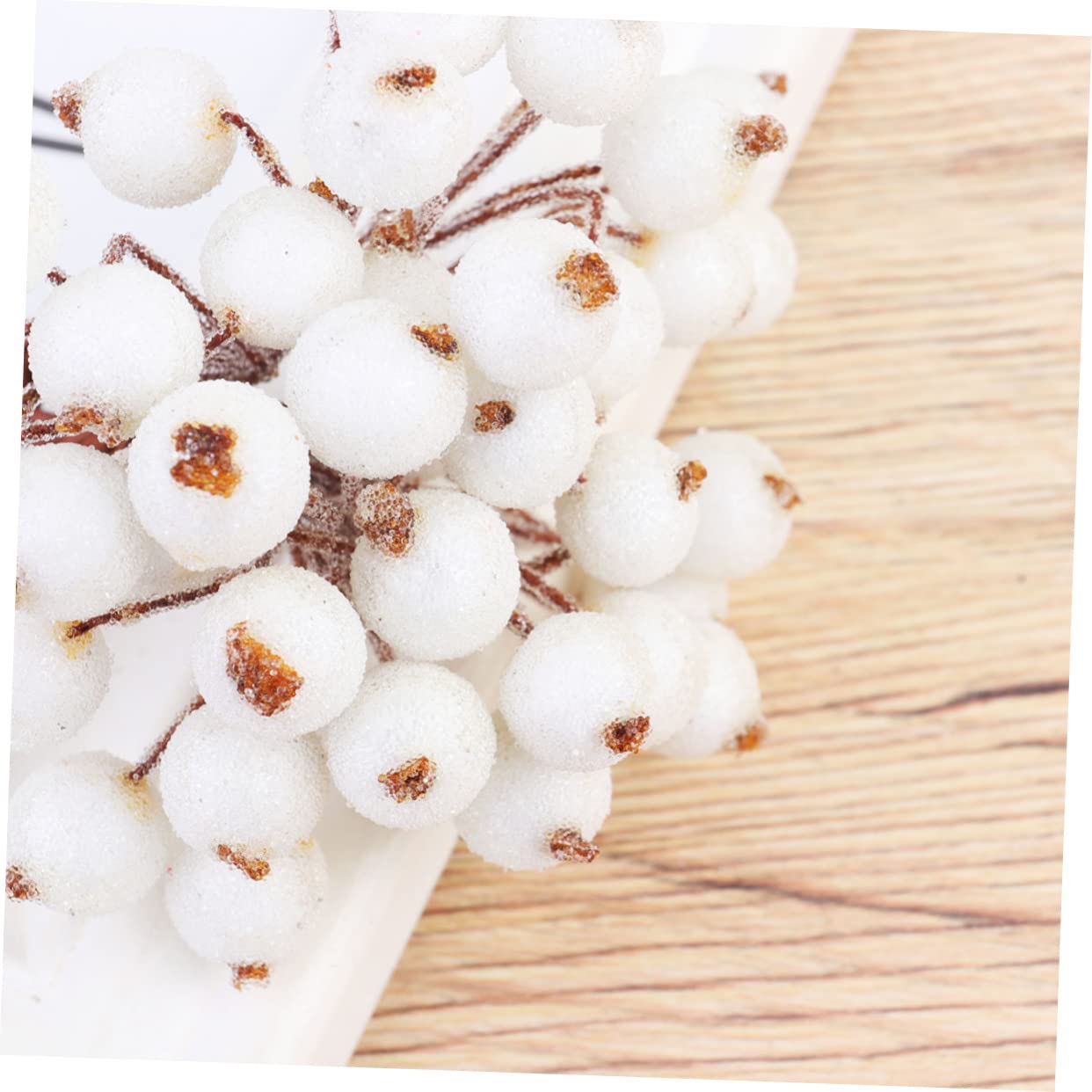 STOBAZA 800stücke Künstliche Frostbeeren Realistische Dekoration Für Hochzeiten Weihnachten Und Festlichkeiten Handgemachte Girlandenmaterialien Weiß