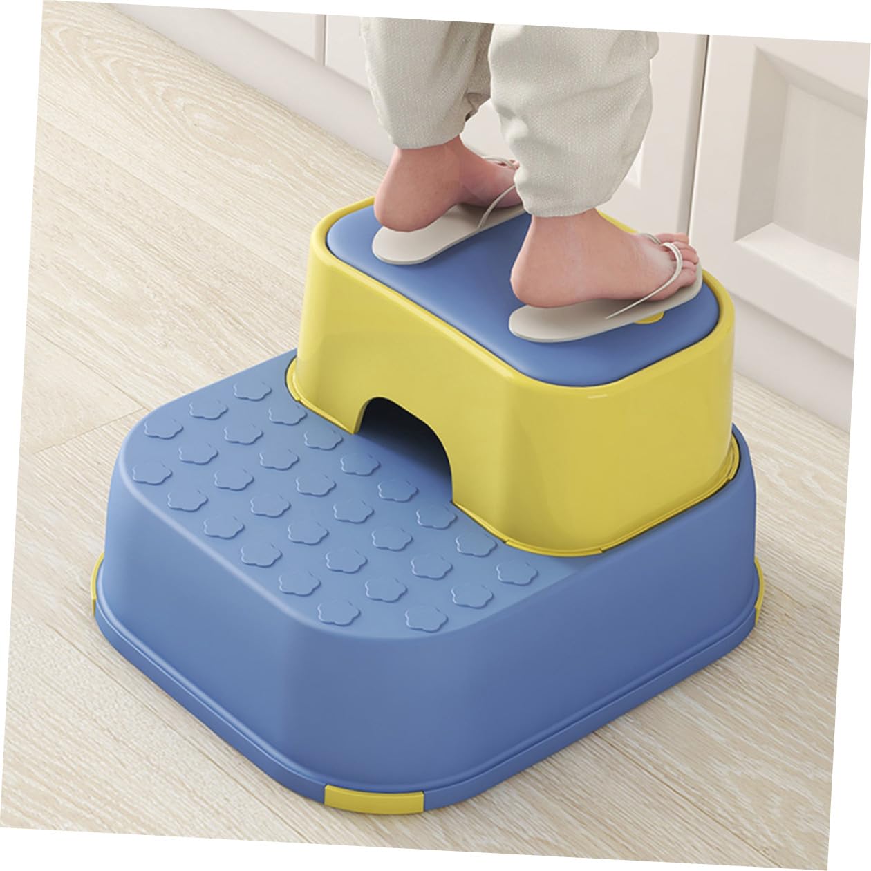Gatuida Sgabello per Bagno Bambino Bambina in Materiale Pp Spesso, Forma Tonda Compatta e Pratica, Scala per Bambini come Sgabello per Cambio Scarpe e Uso Quotidiano