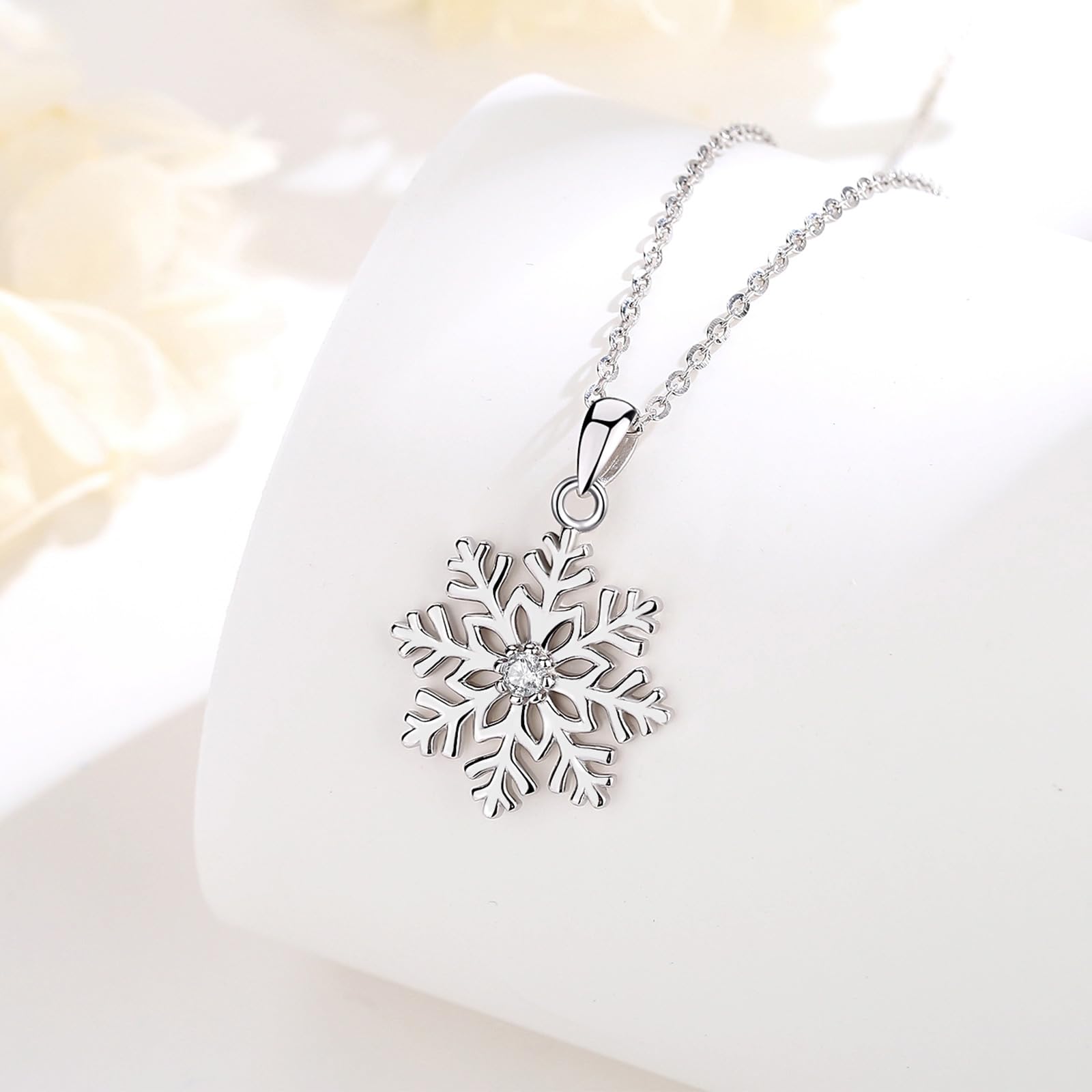 Collana con Ciondolo Fiocco di Neve in Argento Sterling per Donna, Collana con Fiocco di Neve con Zirconi Cubici per Donna Gioielli con Neve Invernale Regalo di Natale, 18"