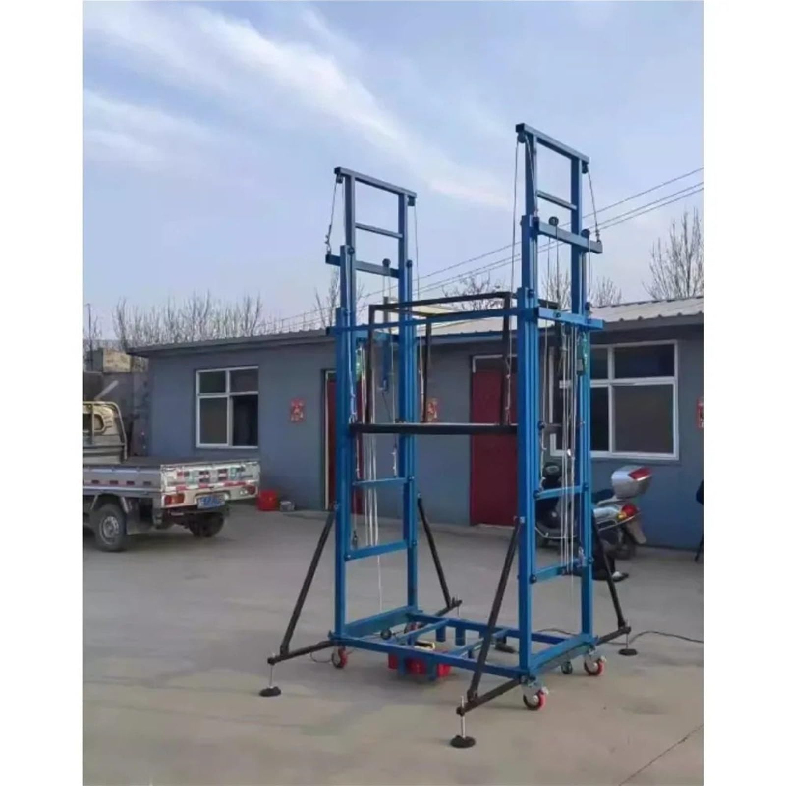 Piattaforma di sollevamento pieghevole elettrica con telecomando per ponteggi e movimentazione dei materiali