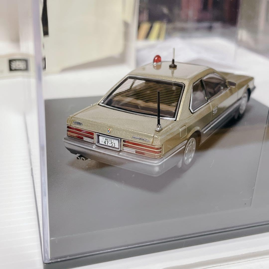 アオシマ　1/43　またまたあぶない刑事　港3　レパード　　ゴールドⅡ Amazon.co.jp: アオシマ 1／43 またまた あぶない刑事 港3号 レパード