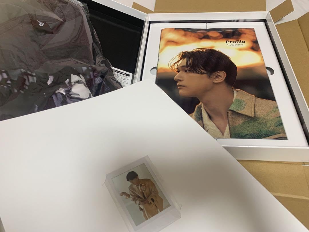 Amazon.co.jp: 吉沢亮 写真集 Profile アスマート限定 スペシャルBOX版 