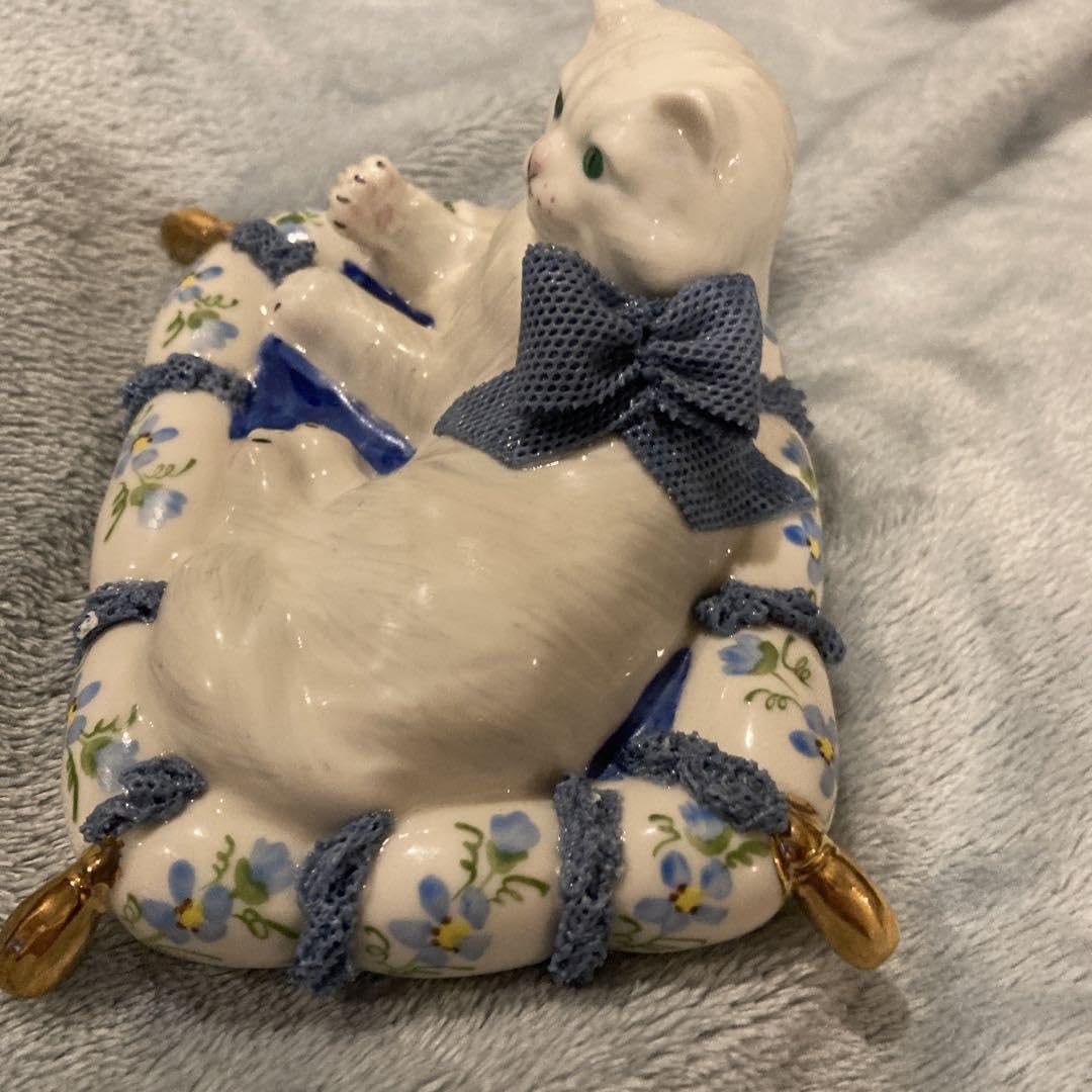 アイリッシュドレスデン IRISH DRESDEN ネコ　置物　フィギュリン アイリッシュドレスデン IRISH DRESDEN ネコ 置物 フィギュリン