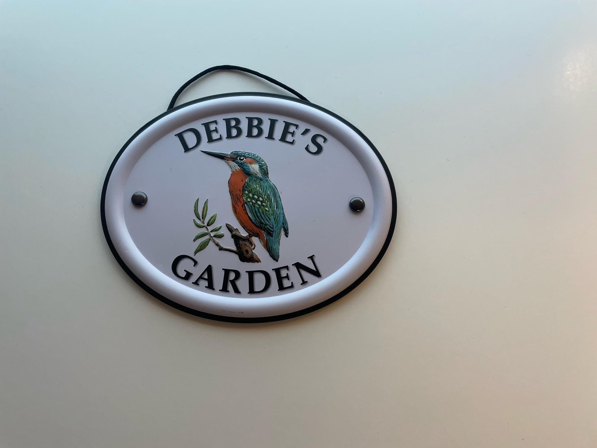 Personalised Embossed Metal Garden Sign 12x15cm – British Bird Design – Outdoor Decorative Hanging Garden Plaque – Weatherproof Metal Sign for Garden Walls Fences or Sheds (Debbie) — image 1