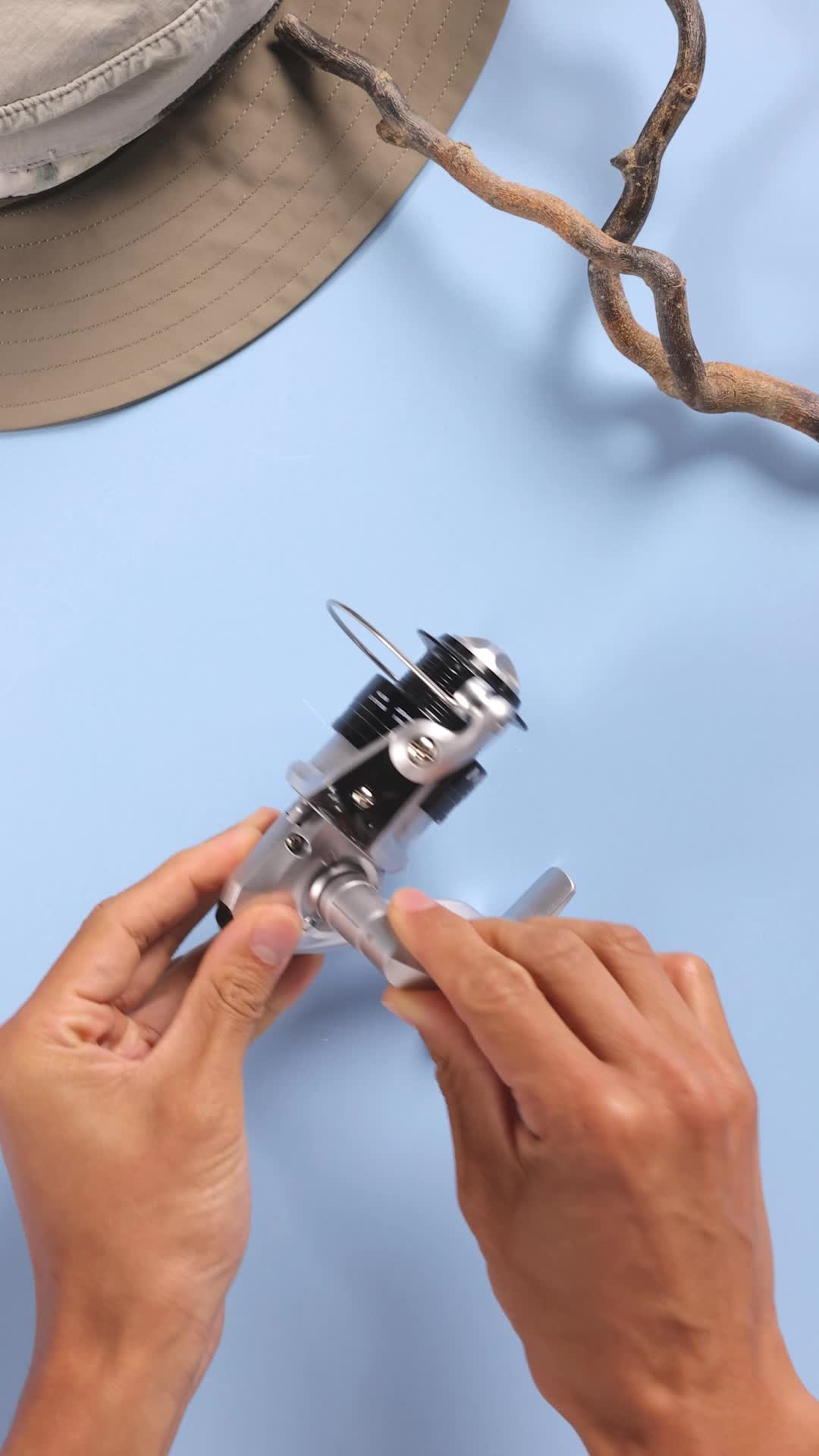 Mitchell Avocast Fishing Reel, Moulinets à Tambour, Tous Types de pêche, Unisexe, Noir, 7000, Traînée Avant