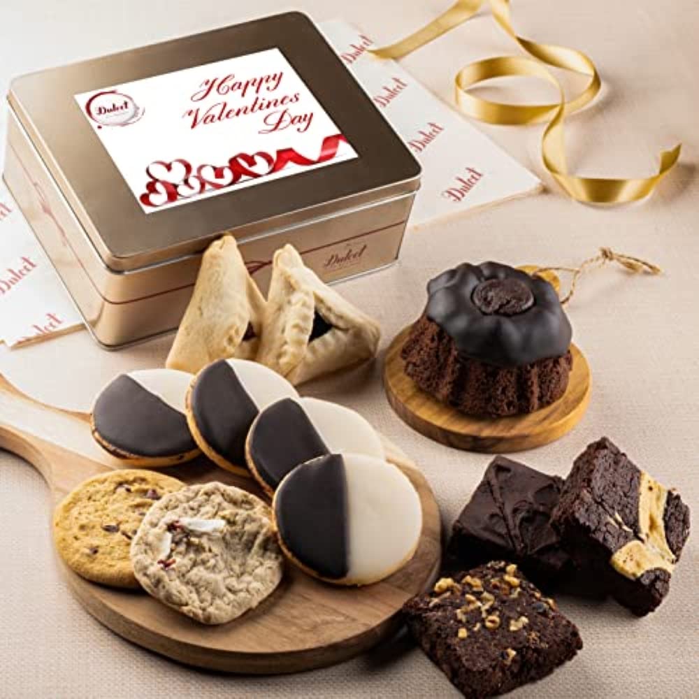 Dulcet Gift Basket Classic Baked Goods Recovery Snack Care Package, Idea for Mom, Dad, Son, Daughter, Siblings, Friends & Co-workers (Valentine's Day)