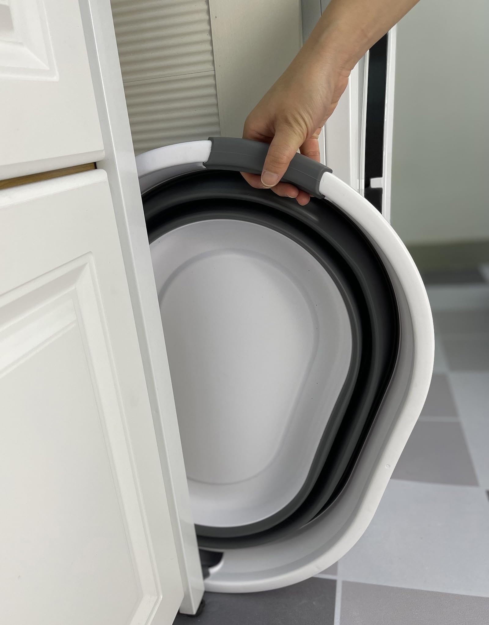 Cesta de lavandería ovalada de plástico plegable – Contenedor/organizador plegable – Tina de lavado portátil – Cesta de ahorro de espacio (blanco/gris acero, 32L) 3