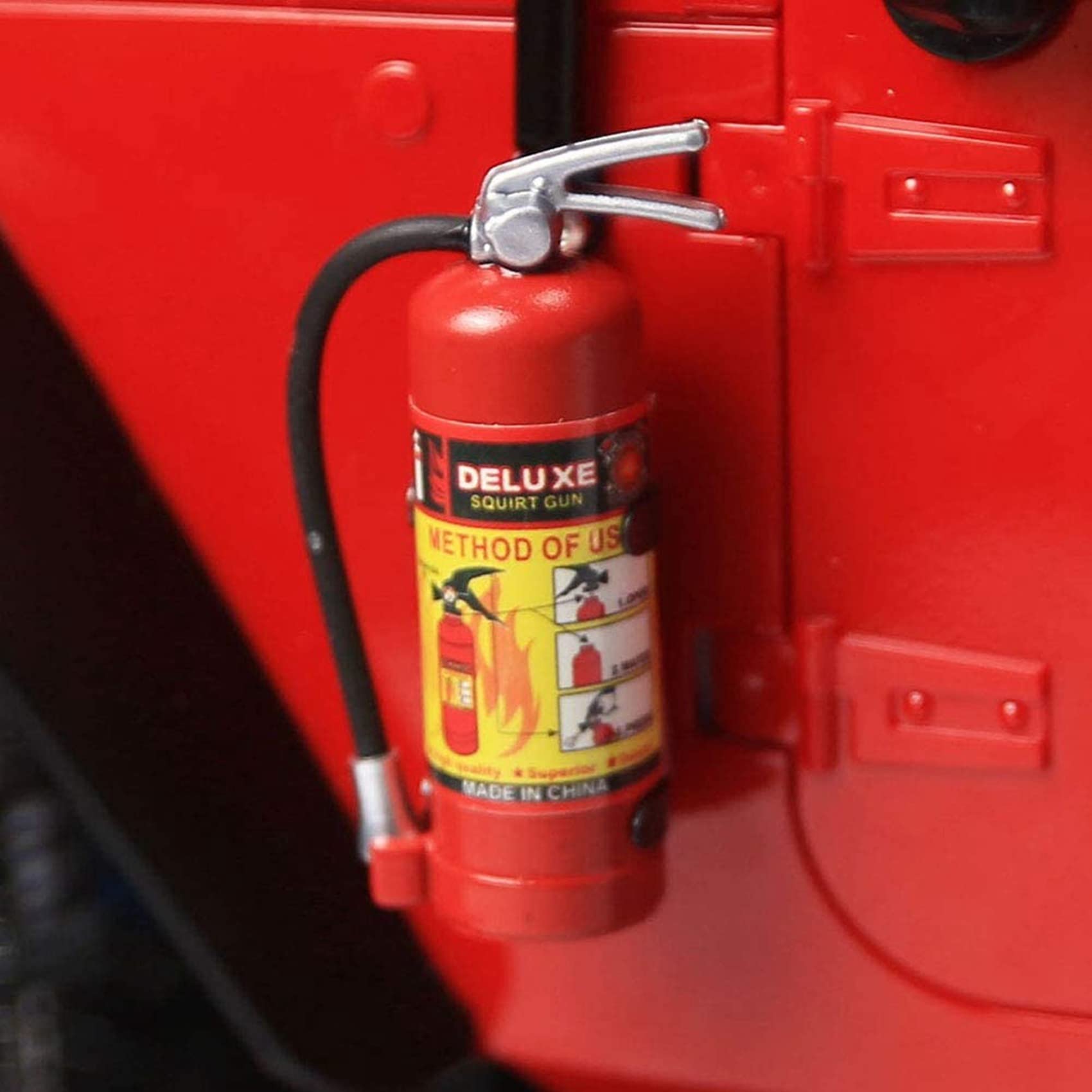 4X RC Dekoration Metall Mini FeuerlöScher für 1/10 RC Crawler SCX10 90046 TRX4 D90, Rot
