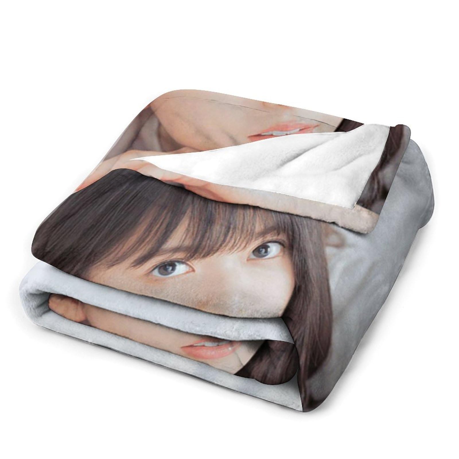 Amazon｜あいのにじょ 大判 毛布 齋藤飛鳥 (8) フランネル