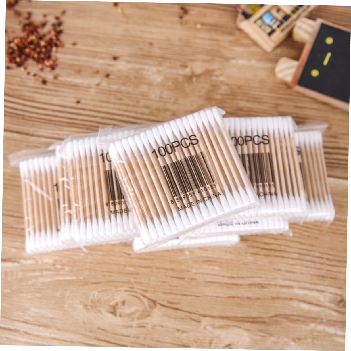 WOFASHPURET 100Pcs Double Tipped Cotton Swabs Cotton Stick Swabs with Wooden Sticks for Makeup Cleaning and Personal Care and Durable Design