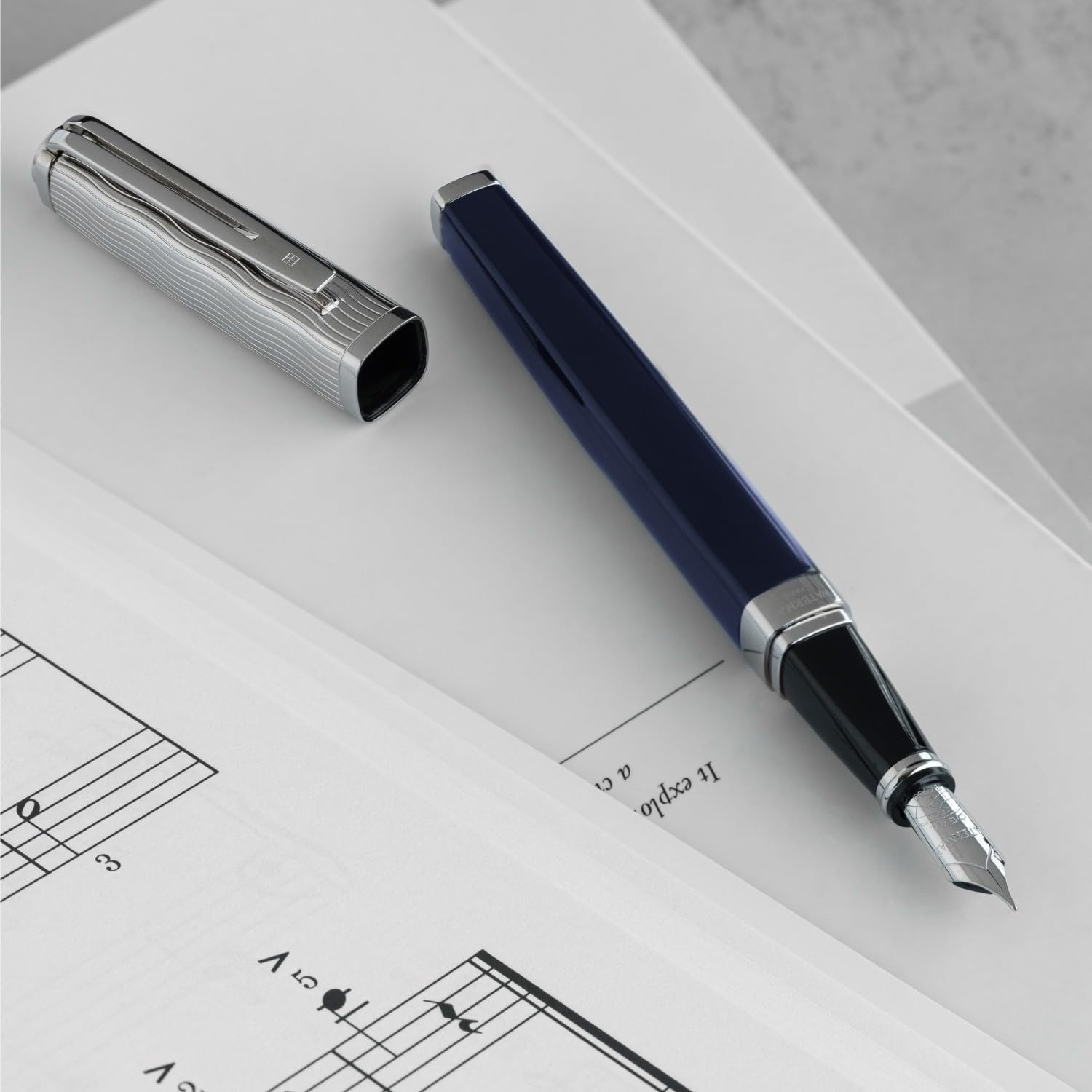 Stylo Plume Waterman Exception | Laqué Bleu | Capuchon Ciselé | Plume Moyenne 18K | Coffret Cadeau