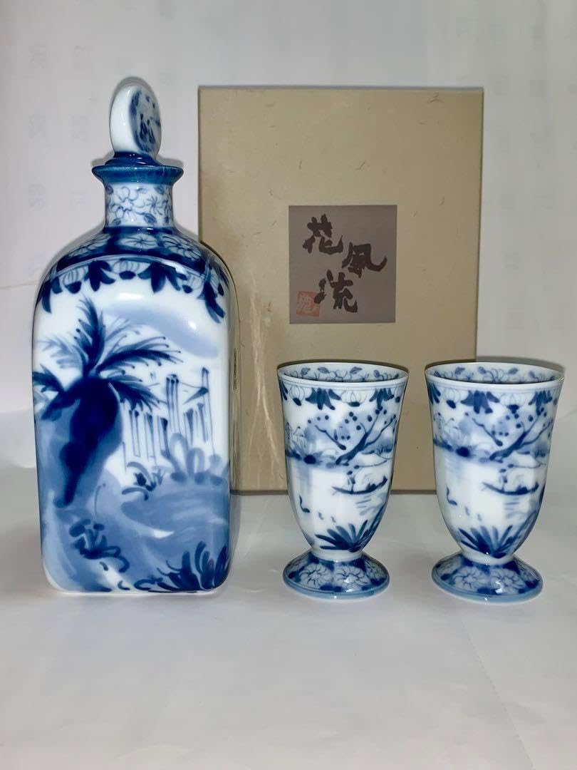 壺屋焼 人間国宝 金城次郎 作 魚文長徳利 壺屋焼 人間国宝 金城次郎作 魚文丸徳利 （笑う魚） – 生活民芸