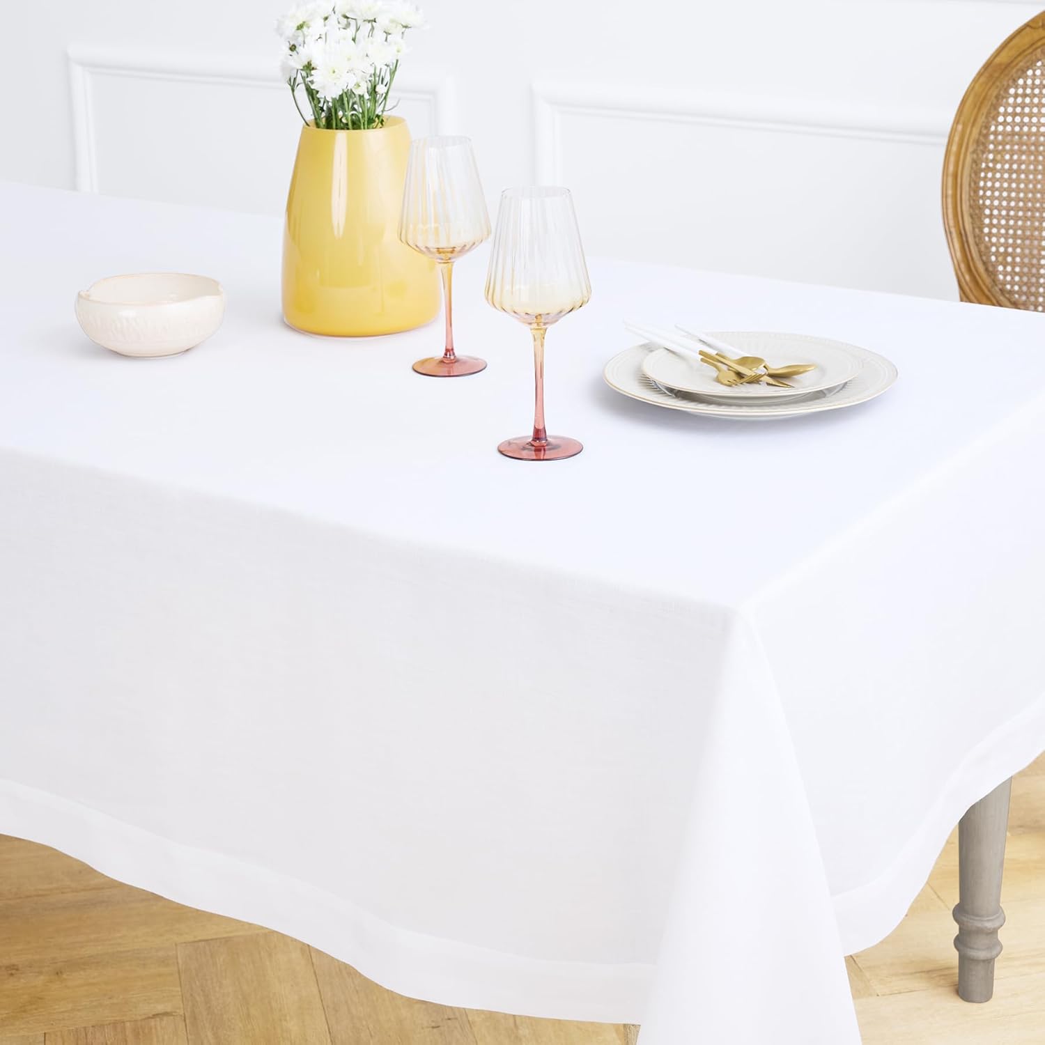 Solino Home Linen White Tablecloth 60 x 132 Inch - 100% Pure Linen Rectangular Tablecloth - Machine Washable Table Cloth for Winter, Mothers Day, Spring, Easter - Fete - Image 3
