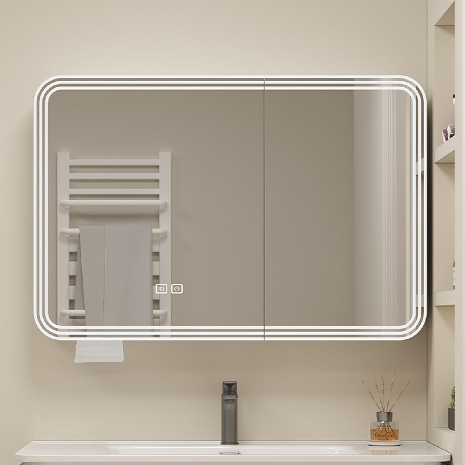 Armadio Specchio Arcuato Elegante con Cornice Metallica Dorata, Ripiani Regolabili, Installazione a Muro o Incassata, Ideale per il Bagno | Leroy Merlin