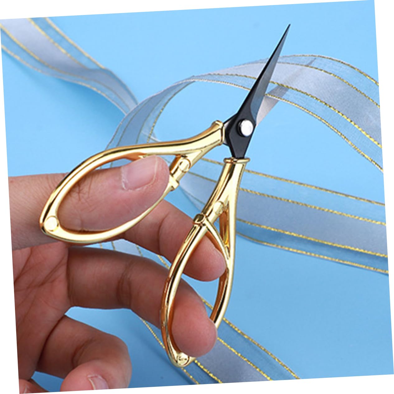 VILLCASE 4 Pezzi forbici da ricamo cucito forbici di dettaglio cucire ago da ricamo embroidery taglierina per tessuti tessuto utensili da taglio artigianali applique Metallo